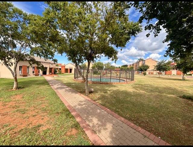 2 BEDROOM PROPERTY TO RENT IN THE ORCHARDS